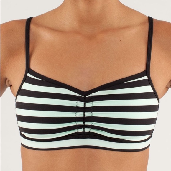 ☘️🌸Lululemon Pirouette sports bra 🌸☘️ - Picture 3 of 8